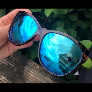 Quay about last night sunnies